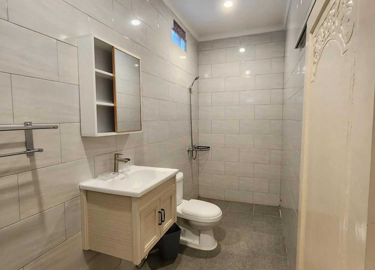 Capricorn Villa Семиньяк 0*,